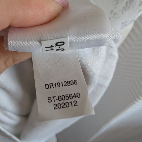 NWT Daily Ritual Supersoft Short-Sleeve V-Neck Romper White & Gray Snake Print L - Picture 10 of 11